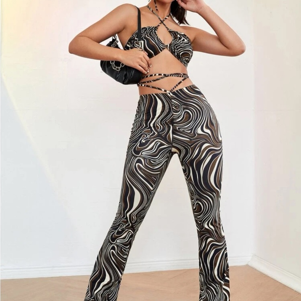 Crop top & pants set